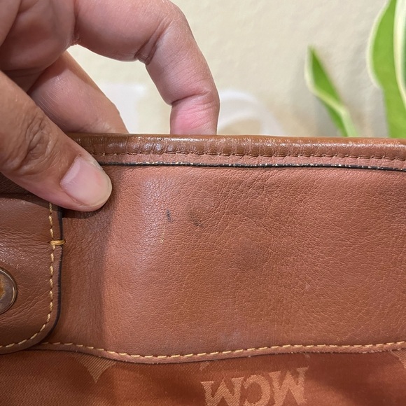 MCM COGNAC VISETOS TOTE - Picture 12 of 16